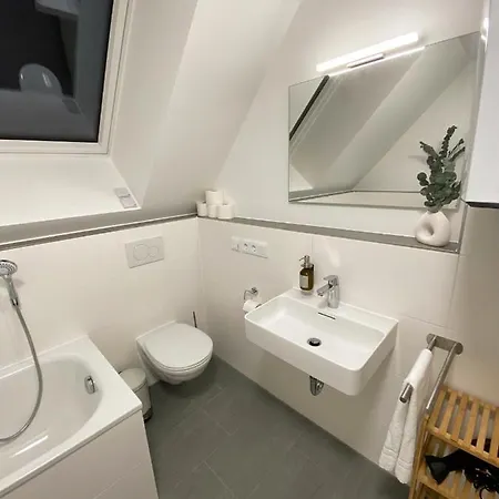 Oasis: Close To Munich - 4 Bedrooms - Kitchen Dachau