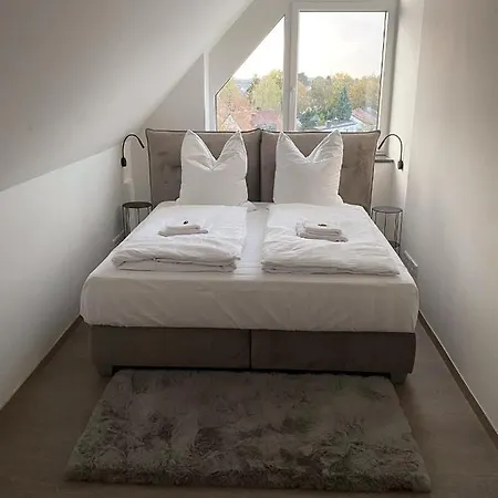 Apartment Oasis: Close To Munich - 4 Bedrooms - Kitchen